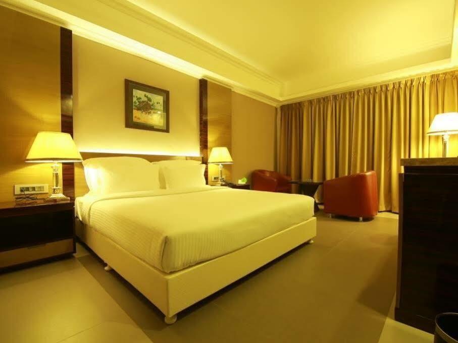 Hotel Bonanza Alappuzha Exterior foto